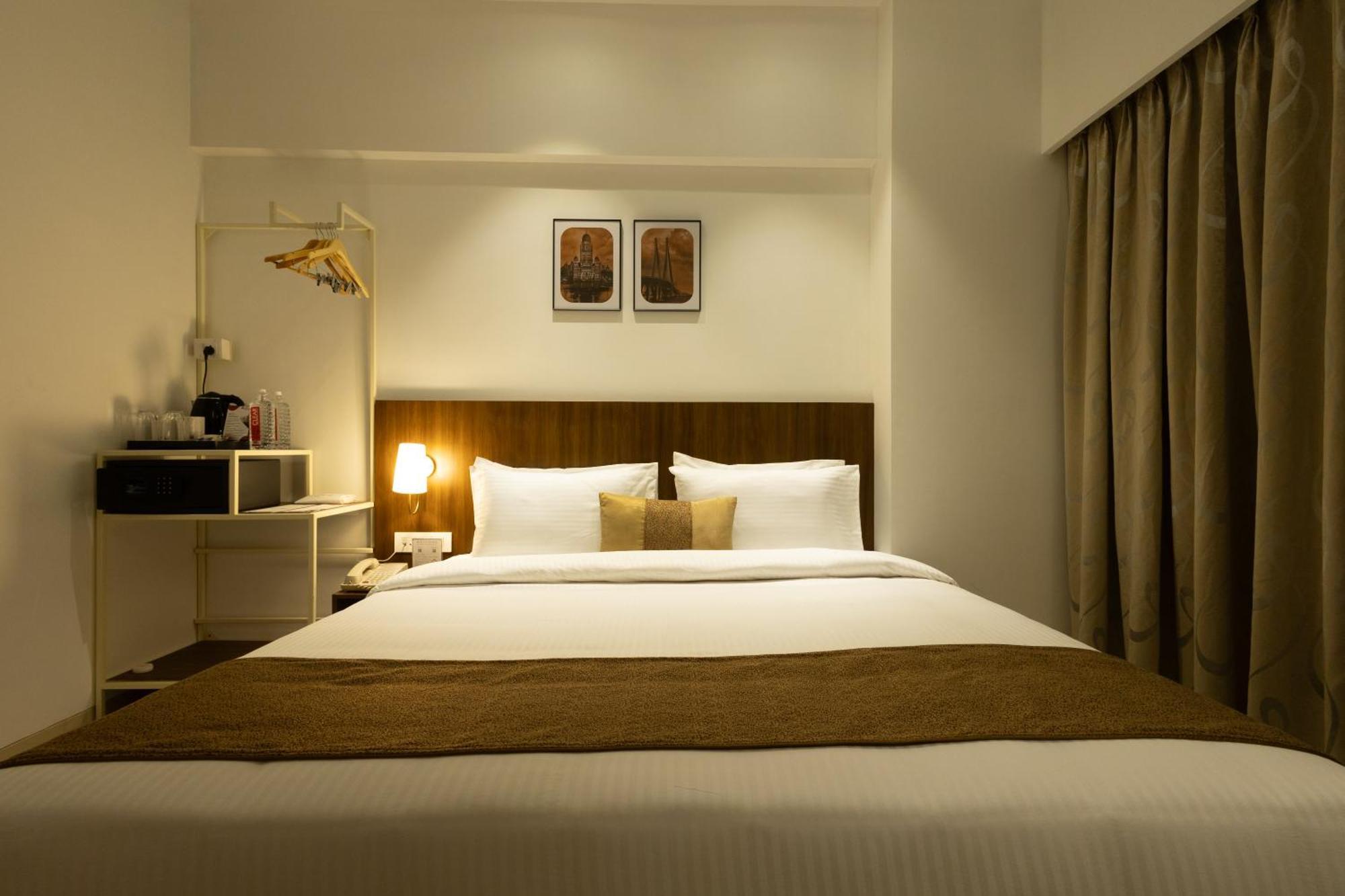 Freesia Residency By Express Inn - Navi Mumbai Bagian luar foto