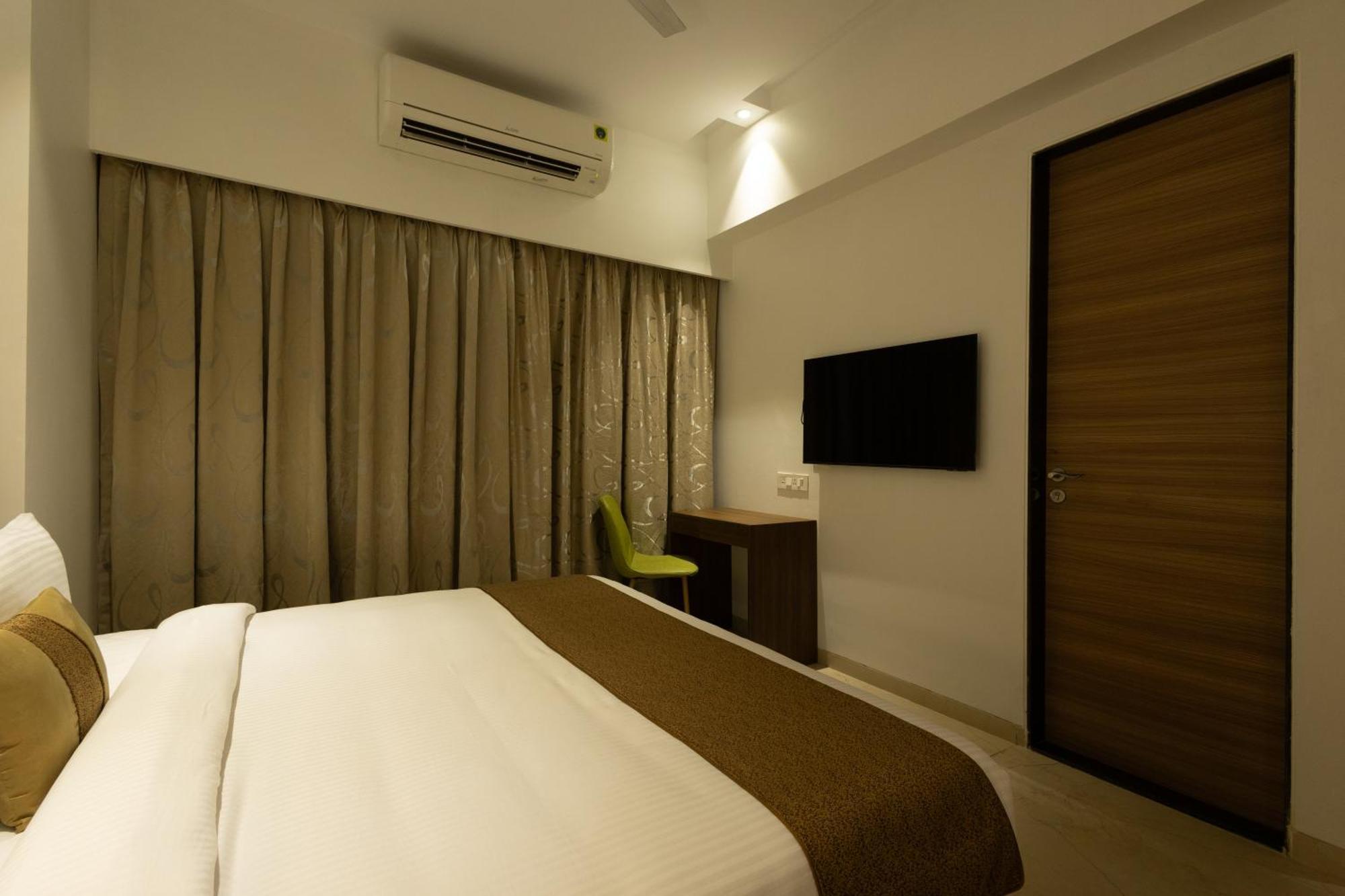 Freesia Residency By Express Inn - Navi Mumbai Bagian luar foto
