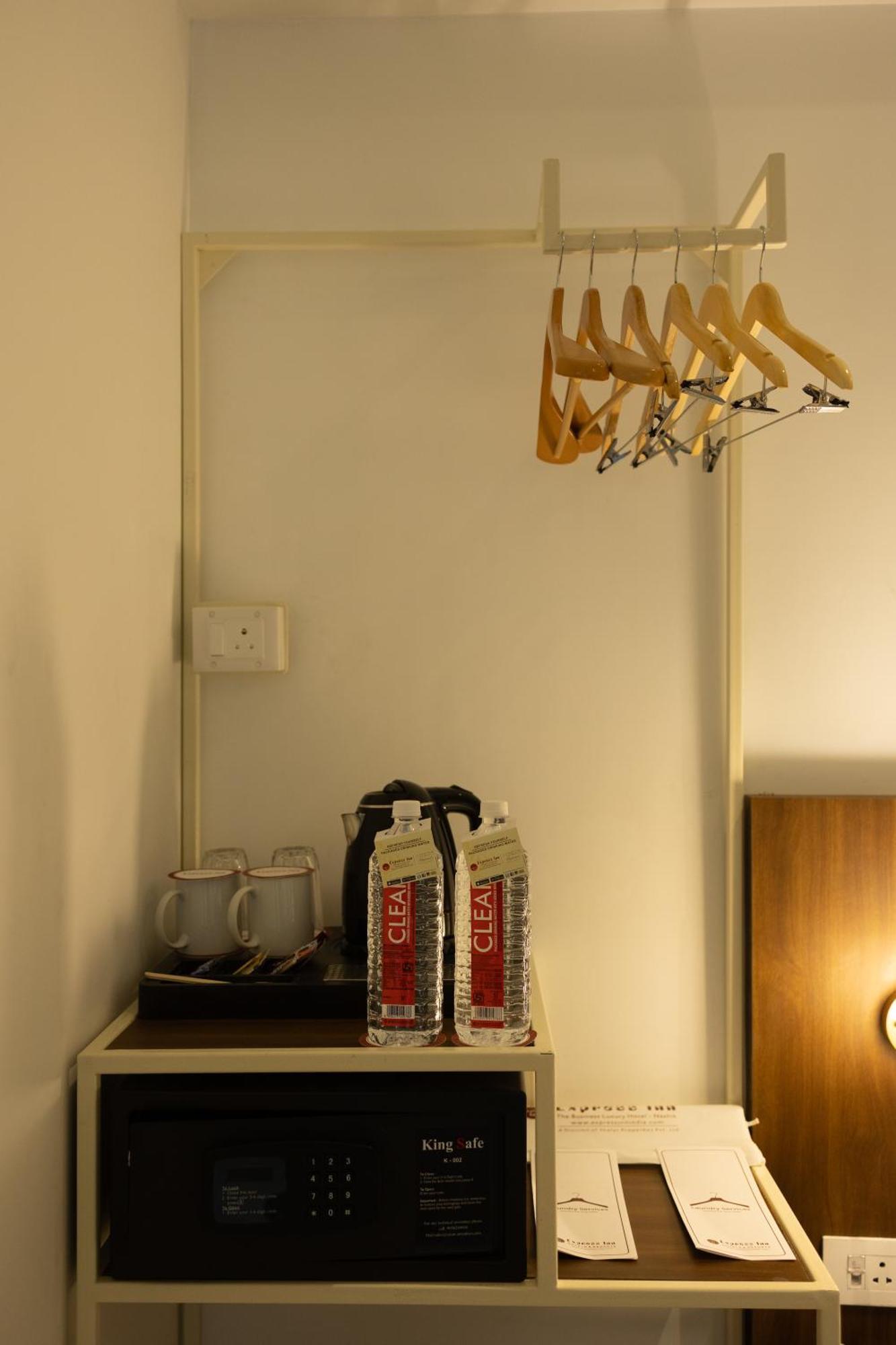 Freesia Residency By Express Inn - Navi Mumbai Bagian luar foto