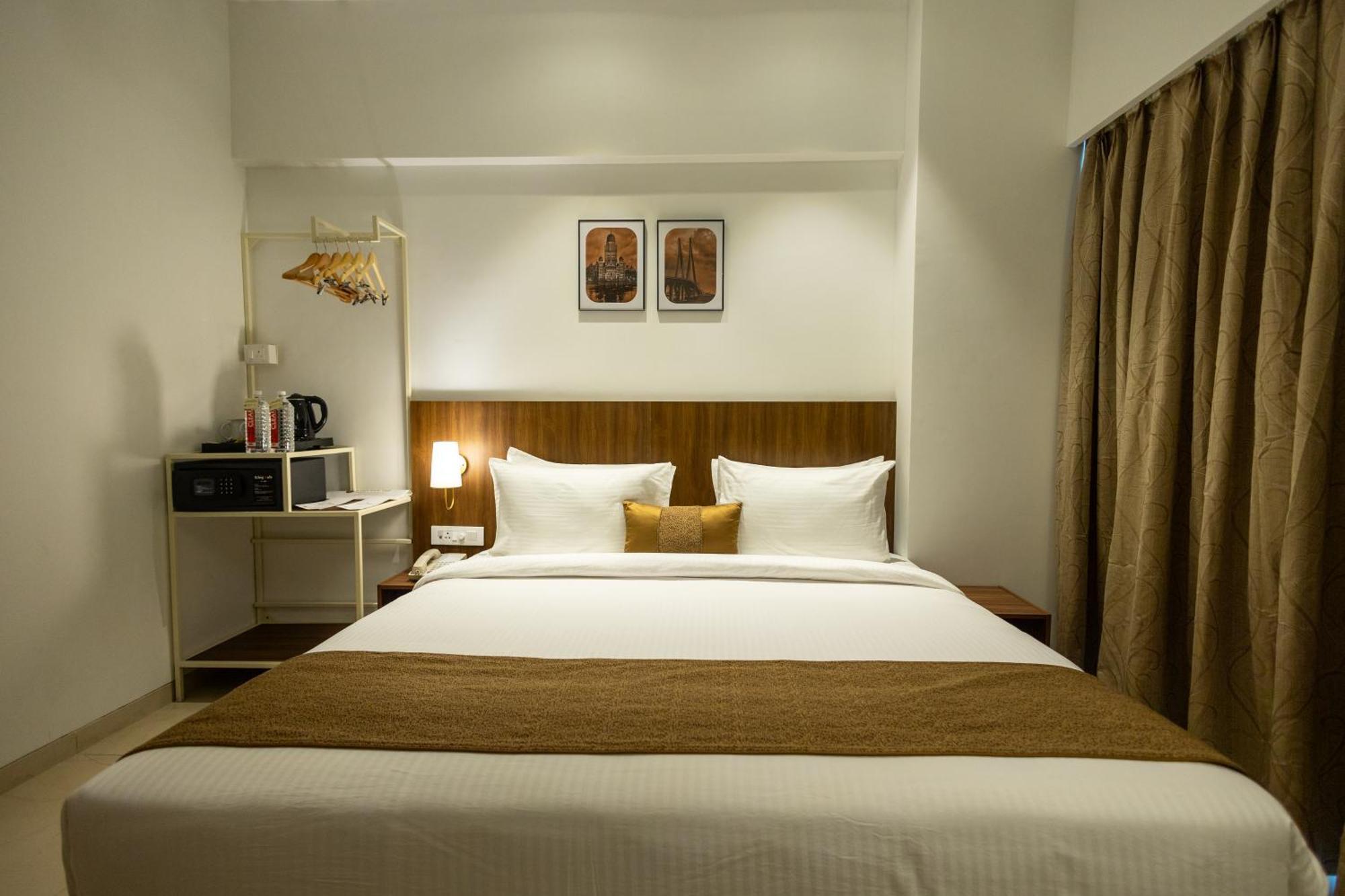 Freesia Residency By Express Inn - Navi Mumbai Bagian luar foto